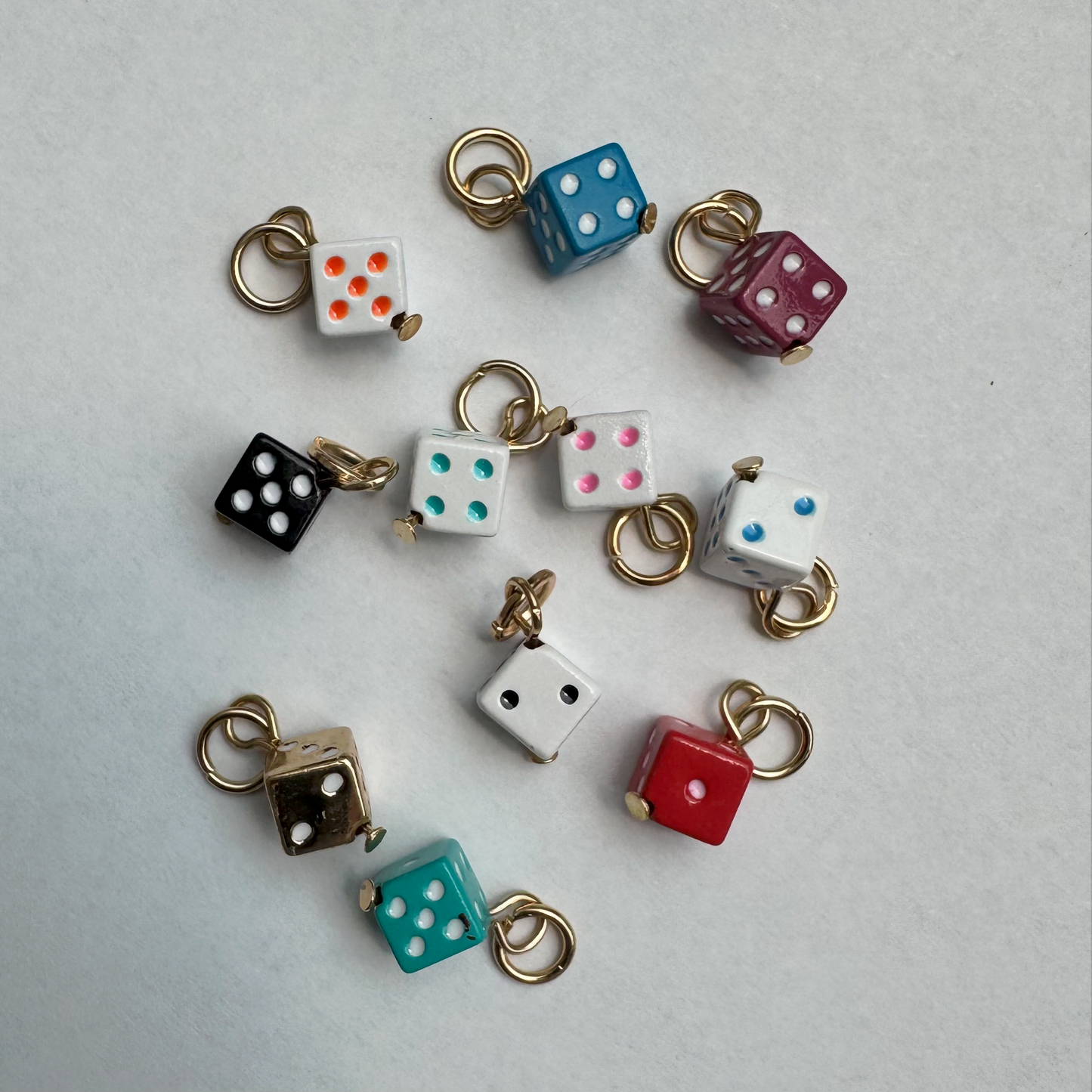 Dice (Random Colors)