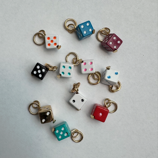 Dice (Random Colors)